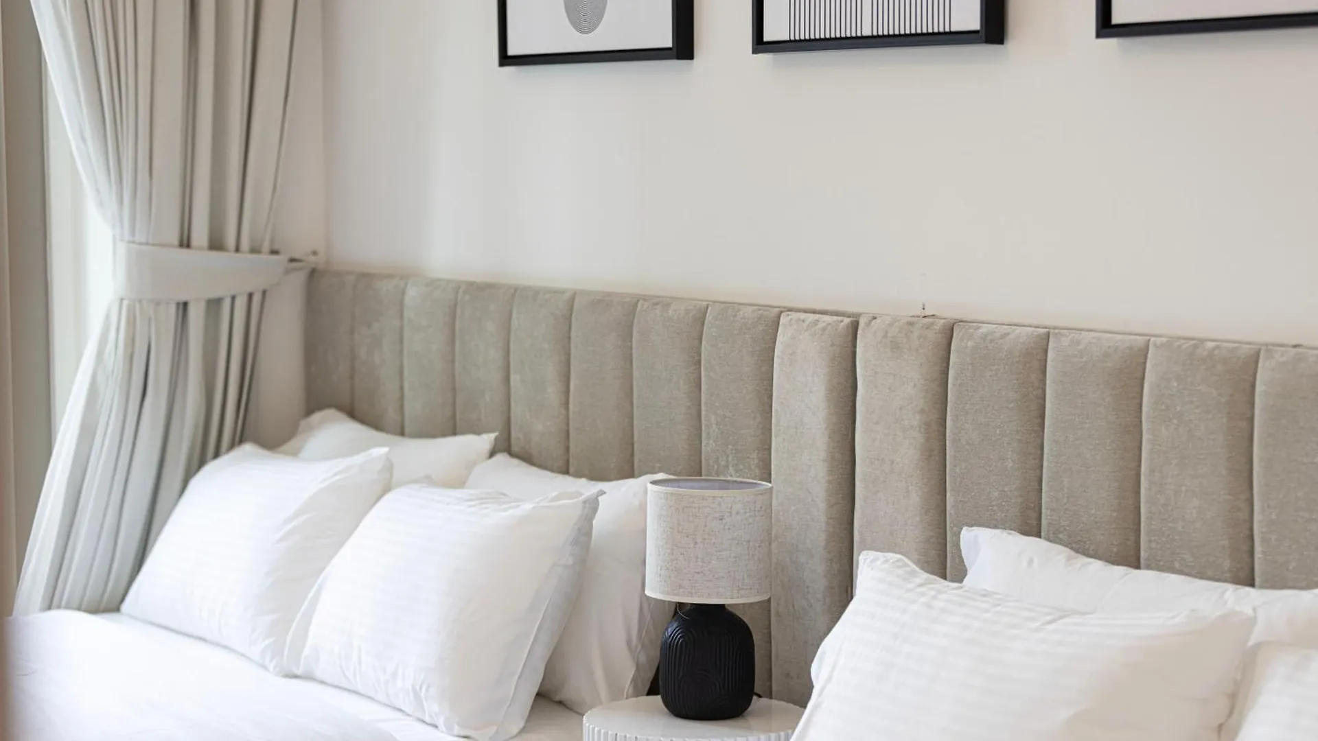 Full Burj View & Direct Access To Dubai Mall Apartment